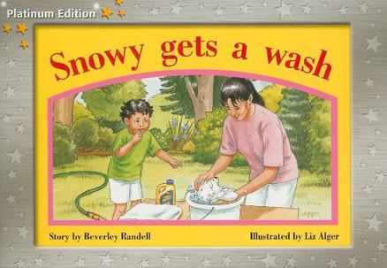 Snowy Gets a Wash